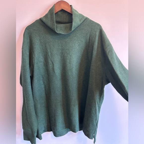 Banana Republic Oversized Turtleneck Sweater - Picture 2 of 5